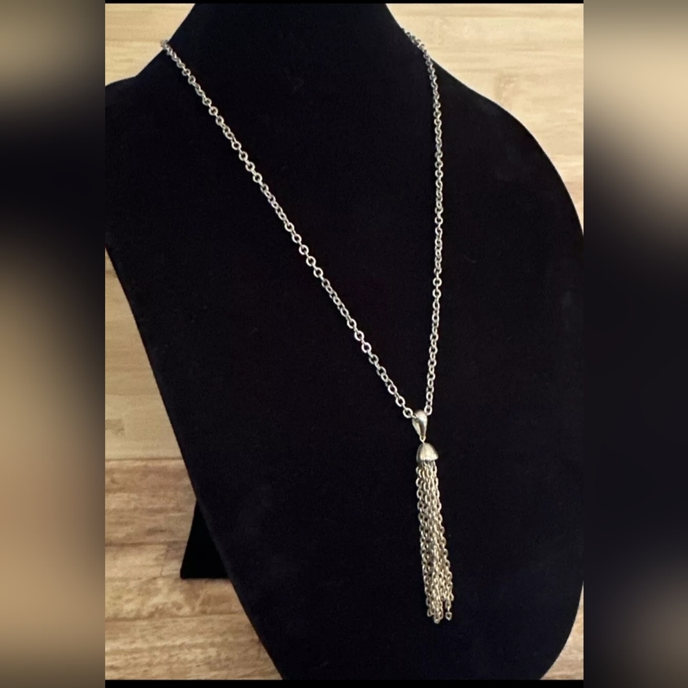 Vintage Sarah Coventry Gold Tone Tassel Pendant Chain Necklace 27”